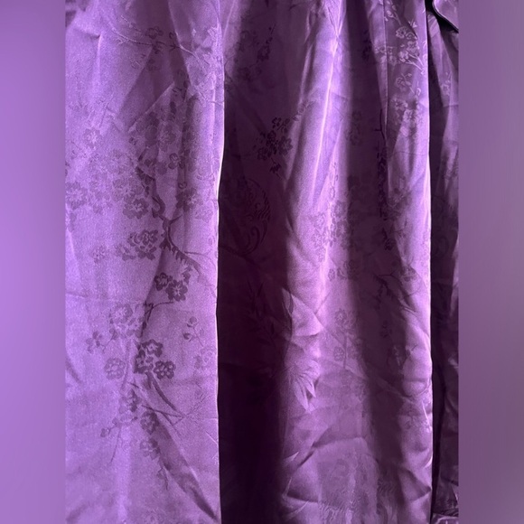 NWT Astr The Label Purple Satin Twist Front Mini Dress. Size Small. Long Sleeves - Picture 5 of 7